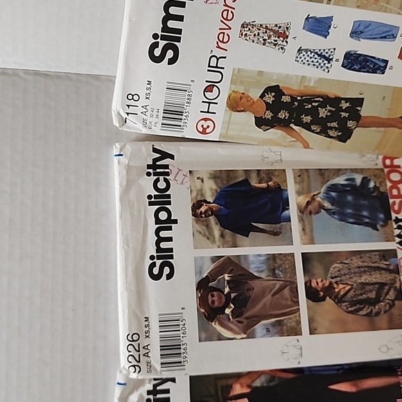 Simplicity Sewing Patterns LOT of 4 - Picture 3 of 3